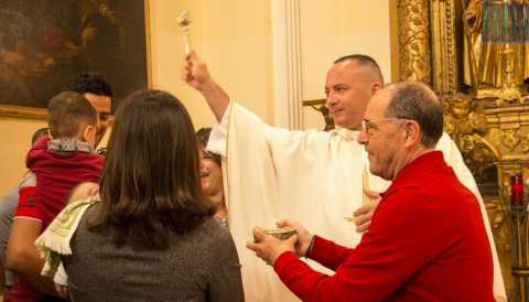 Bari, la piccola chiesa di Sant'Anna: l dove si celebra la "benedizione dei neonati"